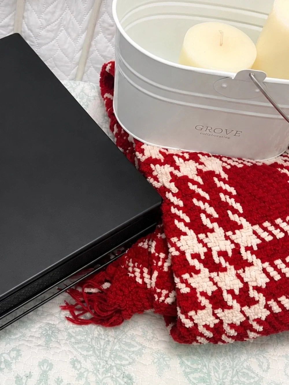 Dorm Room Essentials Bundle - Cozy Décor